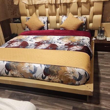 Srīnagar Hotel The Casa מראה חיצוני תמונה